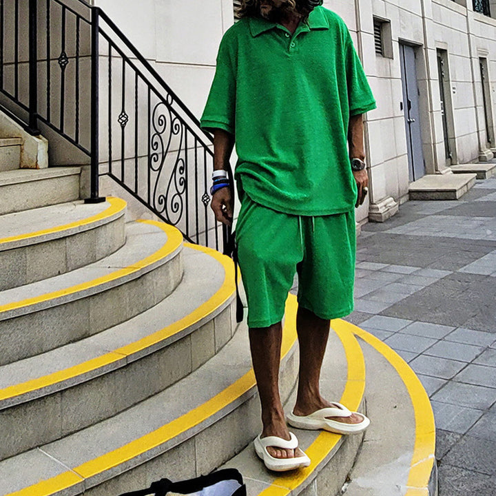 Men's urban wide leisure set with Henley collar, extended loose-fitting shirt and knee-length jersey shorts Mune Fashion
