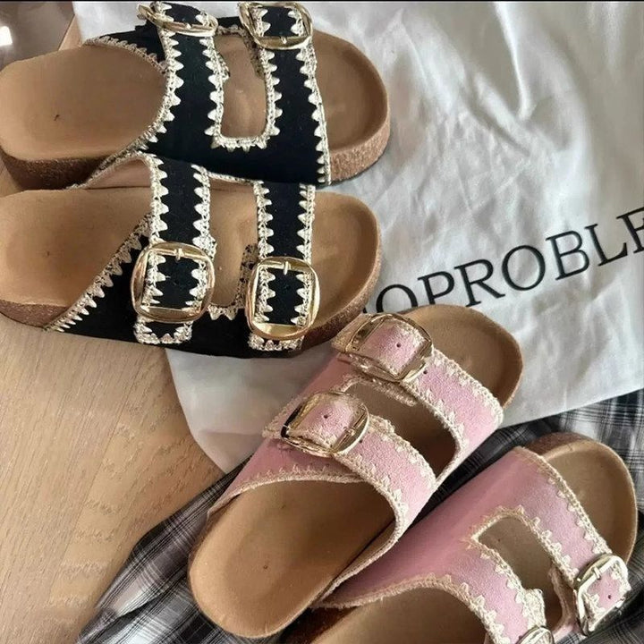 Damen Comfort-Sandalen mit zweifachen verstellbaren Riemen, gepolstertem anatomischem Fußbett und goldener Metallschnalle Mune Fashion