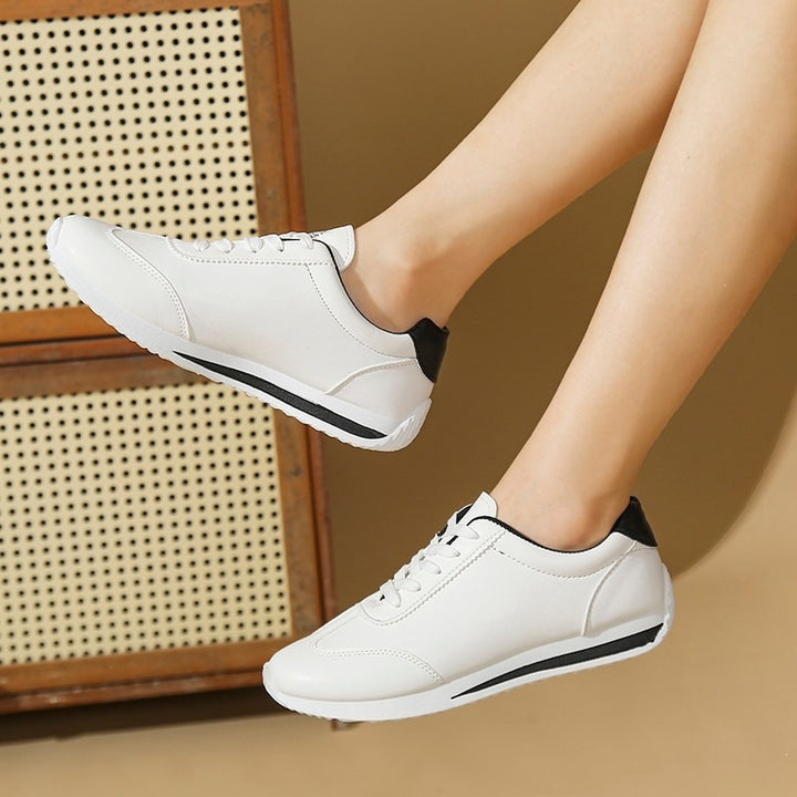 Damen Sneaker mit leichter Keilsohle und kontrastfarbenem Fersenpatch Mune Fashion