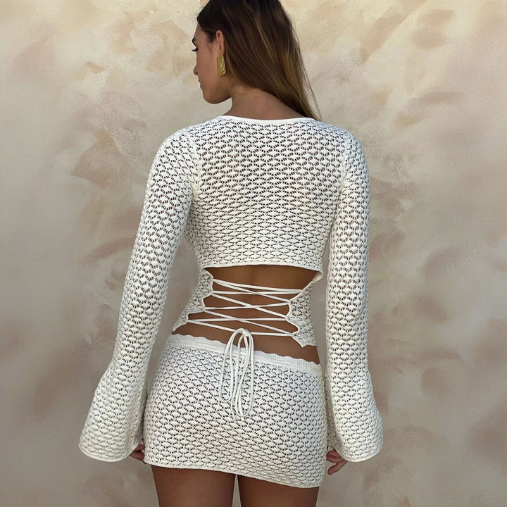 Women’s knit top with attractive V-neck Mune Fashion