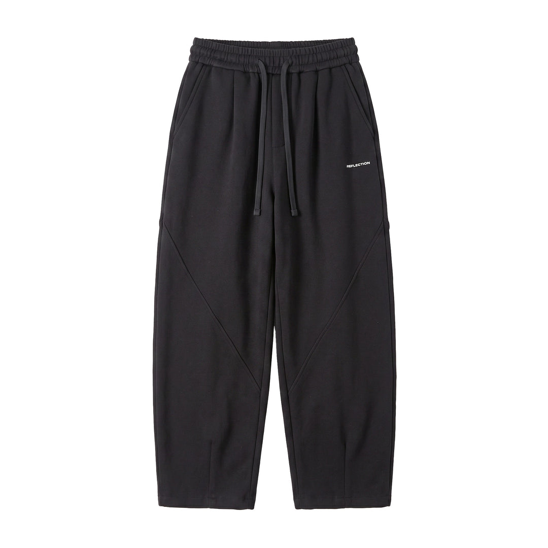 Women's Cropped Sweatpants with Elastic Waistband and Decorative Seams Mune Fashion