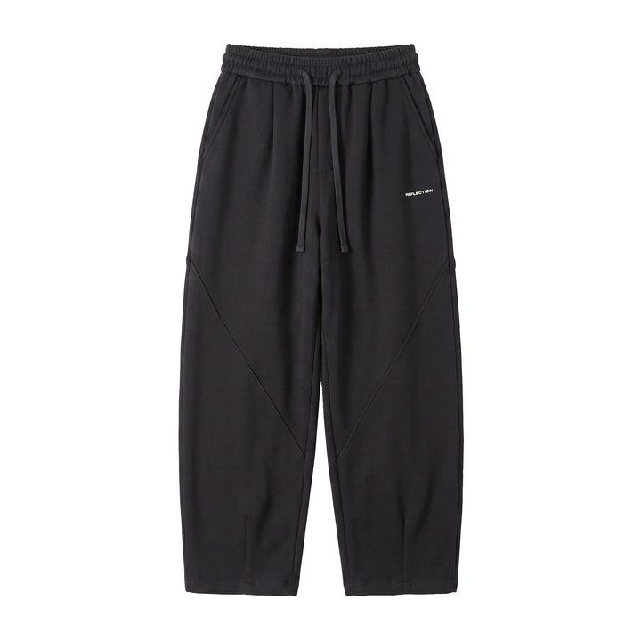 Women's Cropped Sweatpants with Elastic Waistband and Decorative Seams Mune Fashion