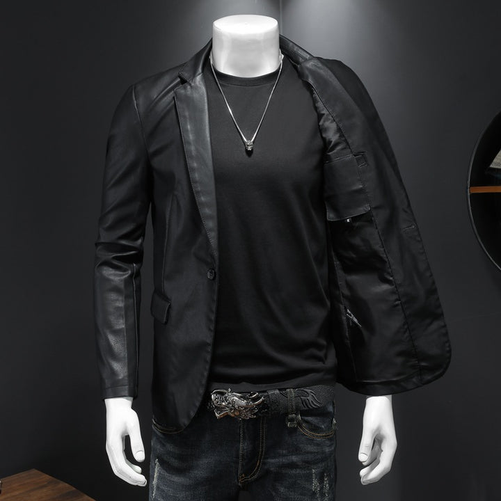 Men's leather blazer with a slim silhouette, pointed lapels, and flap pockets Mune Fashion