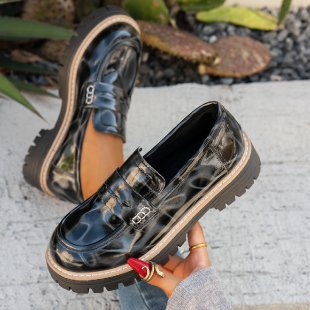 Ladies stylish loafers with comfortable platform and elegant sole Mune Fashion