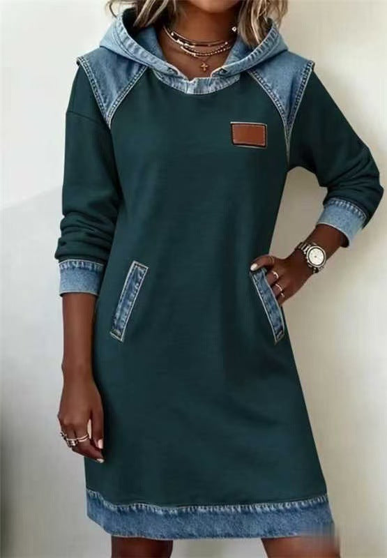 Women's hooded sweatshirt dress with denim appliqués, kangaroo pockets and casual cut Mune Fashion