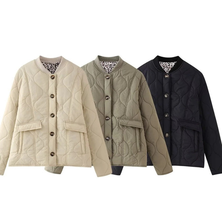 Women Padded Quilted Jacket in Boxy Cut with Round Neckline and Applied Pockets Mune Fashion
