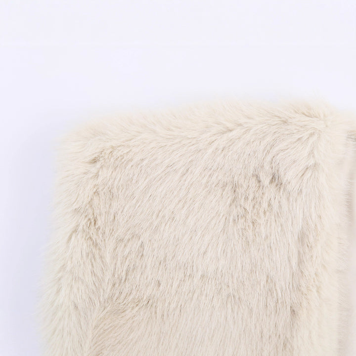 Women's sleeveless faux fur vest with V-neck and tailored fit Mune Fashion