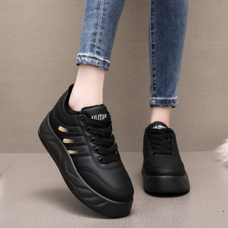 Women's sporty sneakers with non-slip sole and warming inner lining Mune Fashion