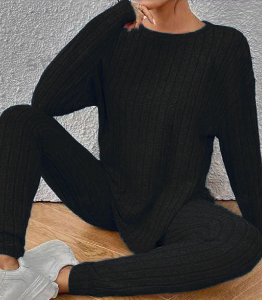 Women's Ribbed Relax Two-Piece Made of Fine Knit with Round Neckline and Slim Jogger Mune Fashion