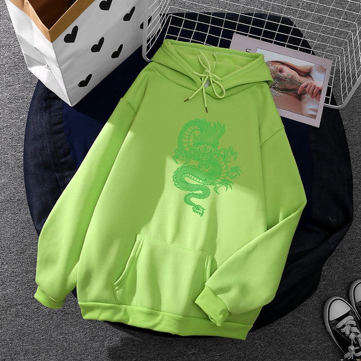 Unisex hooded sweatshirt with detailed dragon motif, oversized cut and kangaroo pocket Mune Fashion