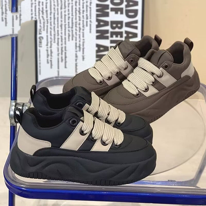 Women's Platform Sneakers with Thick Rubber Style and Contrasting Details Mune Fashion