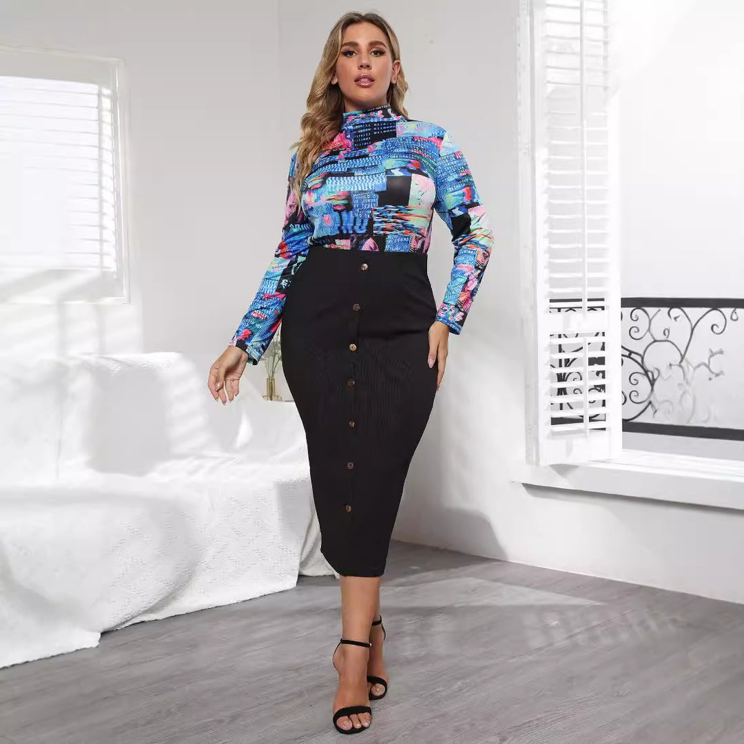 Ladies pencil skirt with decorative button closure Mune Fashion