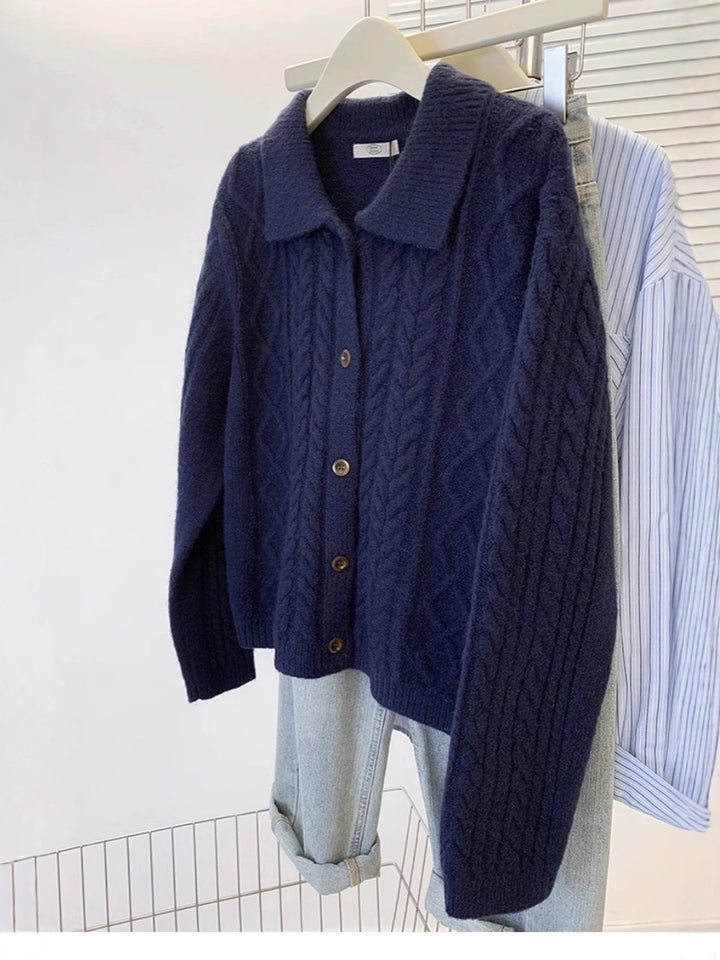 Women's cardigan with cable pattern, shawl collar and button placket Mune Fashion