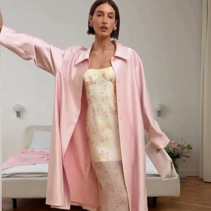 Women’s lightweight satin-like long coat in oversized cut with wide lapels Mune Fashion