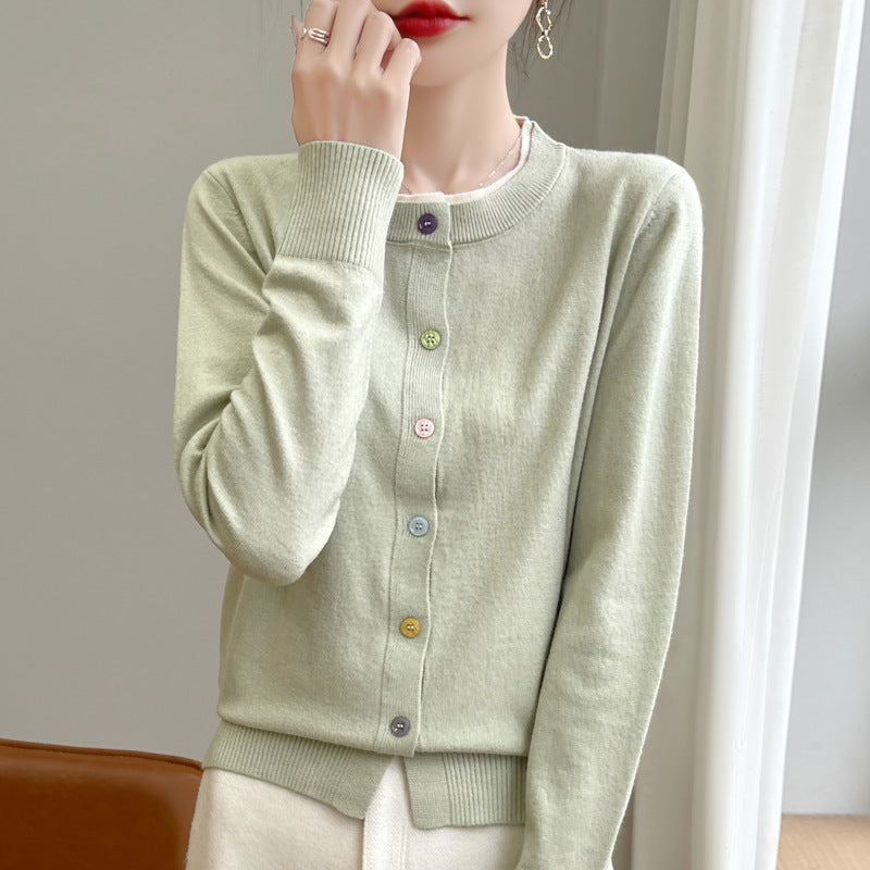 Women's Lightweight Fine Knit Cardigan with Round Neckline and Colorful Buttons Mune Fashion