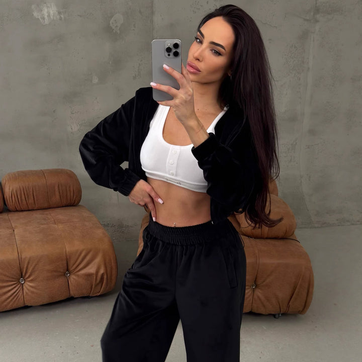 Women's loose lounge set with cropped zip jacket and high-waist relaxed pants Mune Fashion