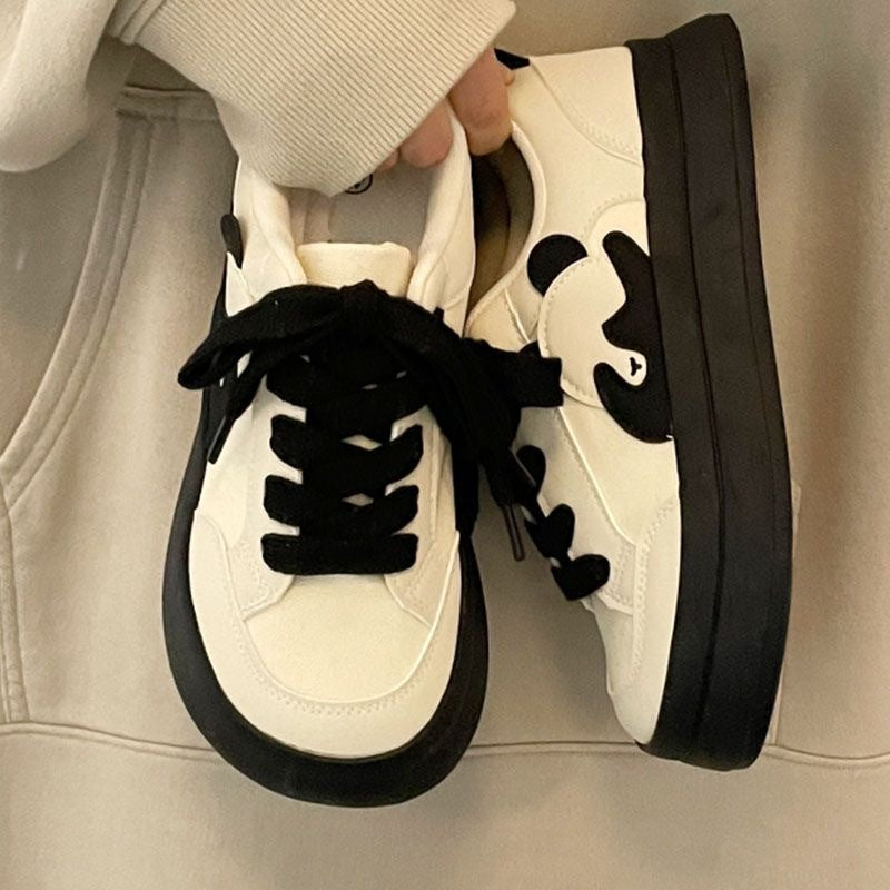 Women's platform sneakers with eye-catching animal applique and padded comfort collar Mune Fashion