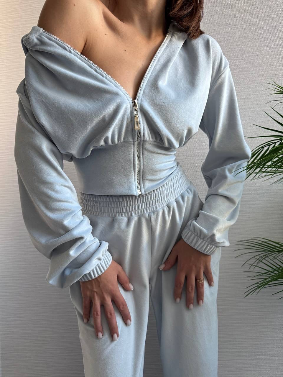 Women Tailored Cropped Hoodie Jacket with figure-shaping tube waistband Mune Fashion