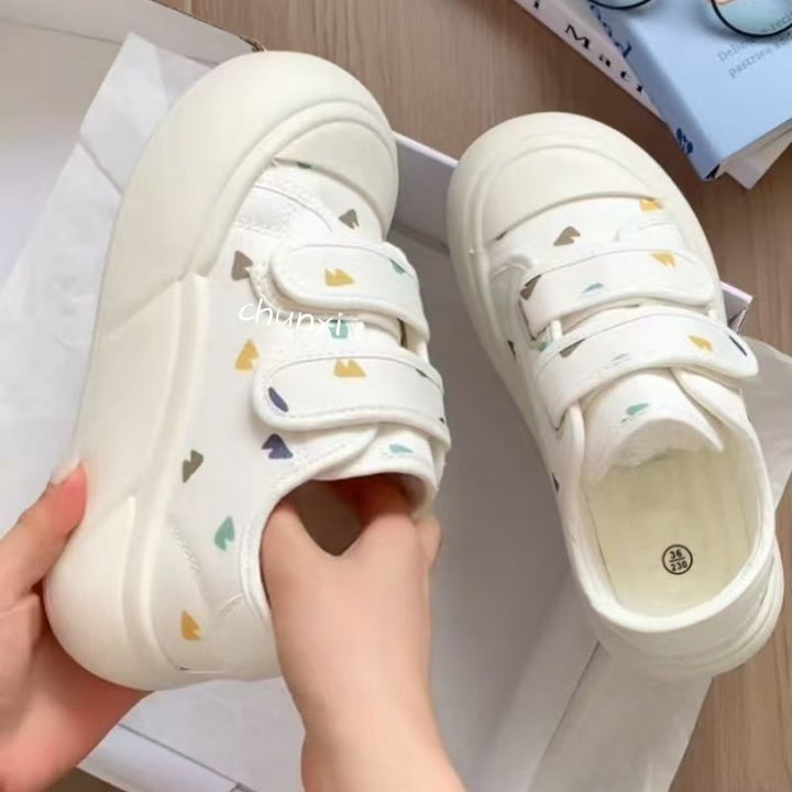Women's sporty sneakers with practical Velcro closure and trendy denim upper material Mune Fashion