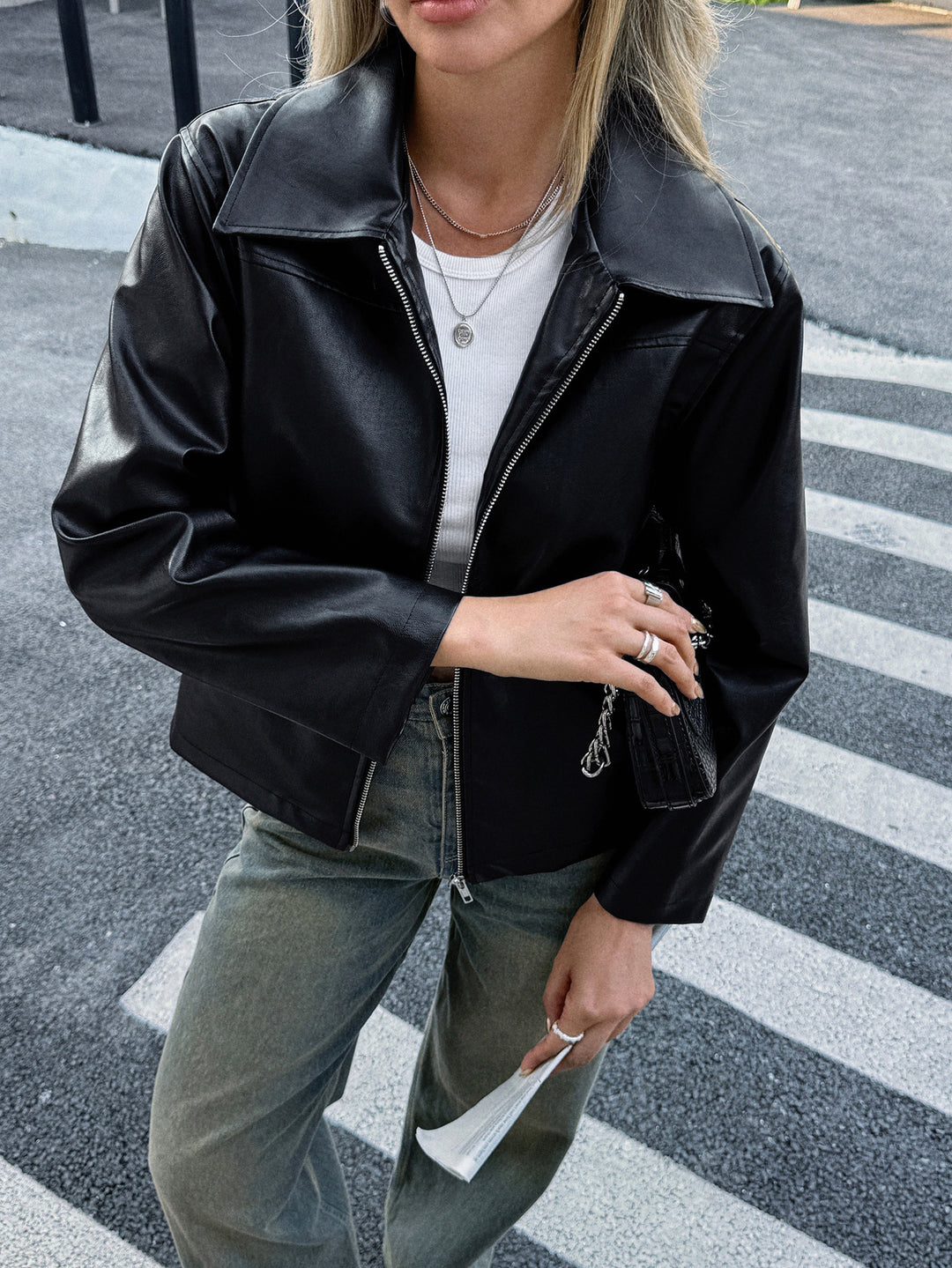 Women's elegant faux leather jacket with zipper, shirt collar and welt pockets Mune Fashion
