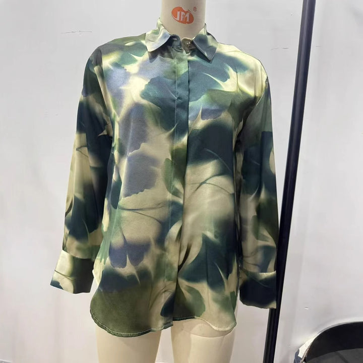 Women nan silky long-sleeve blouse with concealed button placket, shirt collar and abstract watercolor print Mune Fashion