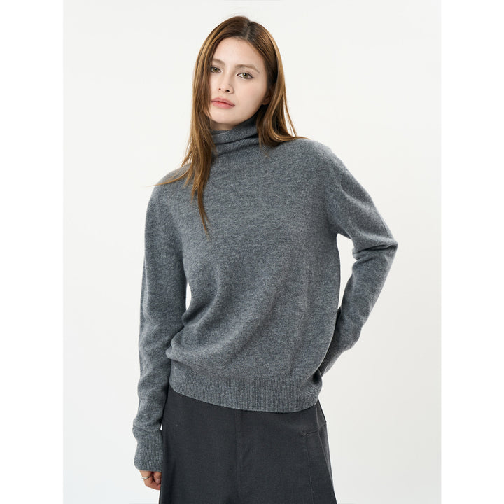 Women's Fine Cashmere-Style Rollneck Sweater with Relaxed Fit and Ribbed Cuffs Mune Fashion