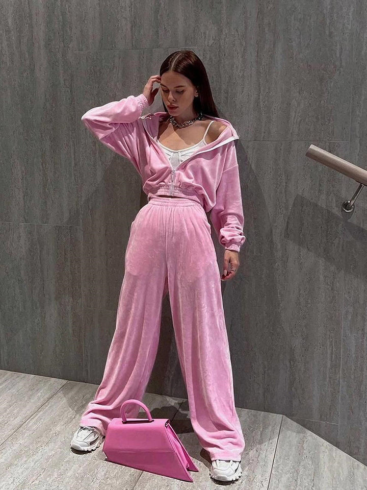 Women's Cropped Velour Jogging Set with Half Zipper, Gathered Comfort Waistband and Wide Cuffs Mune Fashion