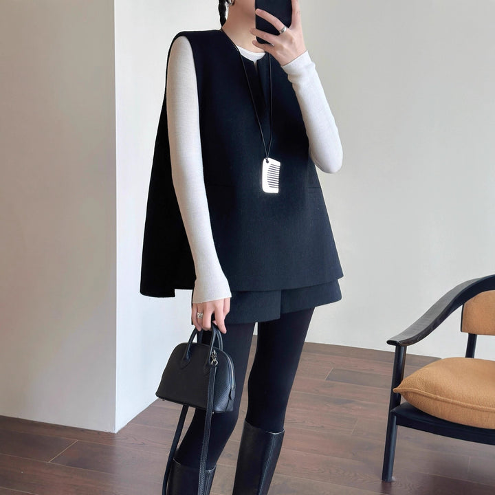 Women Elegant Vest made of fine fabric Mune Fashion