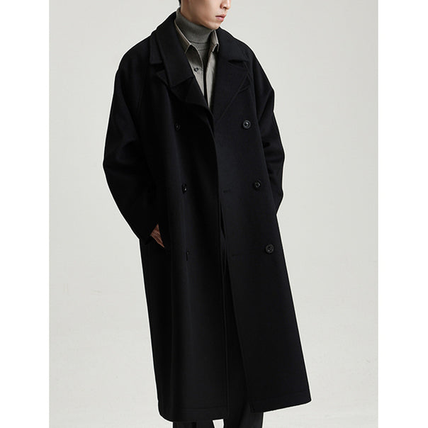 Men's wool coat in a loose fit with double-breasted button placket and wide lapels Mune Fashion