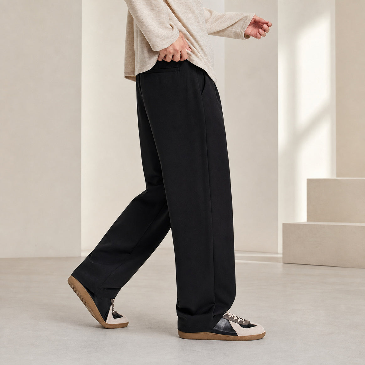 Men's Relaxed-Fit Pleated Trousers made of fine woven fabric with wide leg Mune Fashion