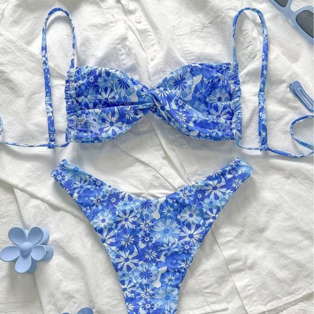 Women's Triangle Bikini with Floral Design Mune Fashion
