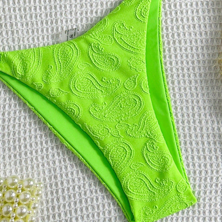 Women's triangle bikini with intricate paisley print Mune Fashion