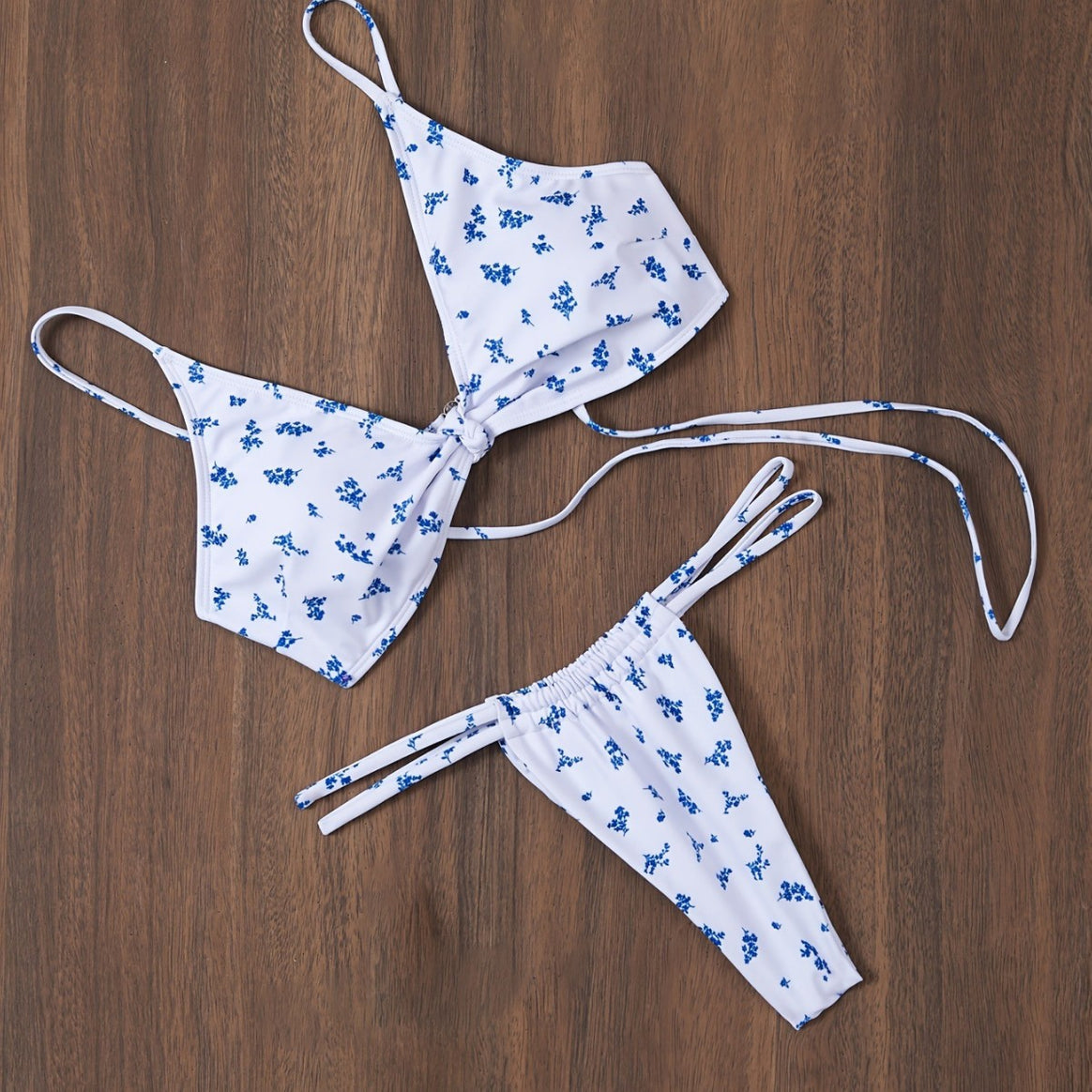 Women's Triangle Bikini with Floral Pattern and Adjustable Tying System Mune Fashion