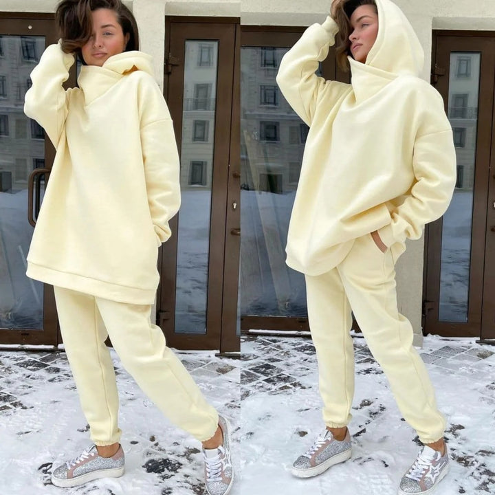 Women's Oversize Hoodie Set with Funnel Neck and Thermally Lined Jogging Pants Mune Fashion