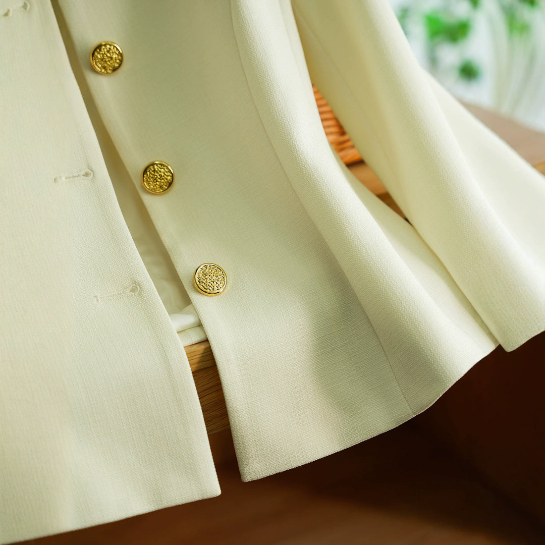 Women's elegantly tailored blazer with decorative buttons Mune Fashion
