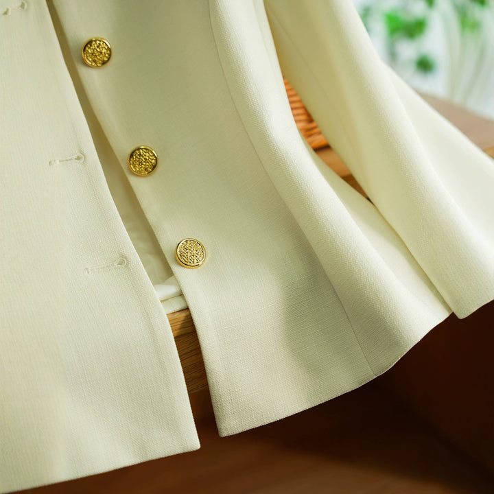 Women's elegantly tailored blazer with decorative buttons Mune Fashion