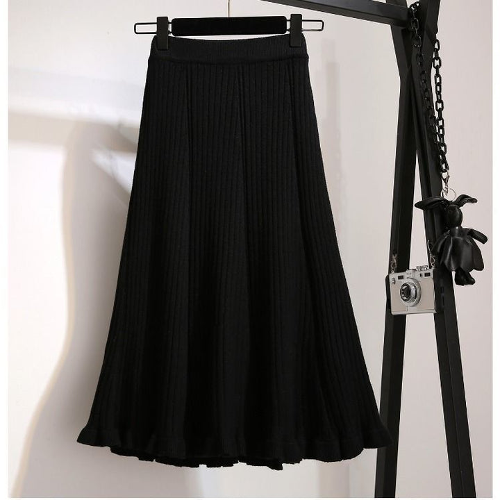 Women's Pleated Skirt with Voluminous Hem Mune Fashion