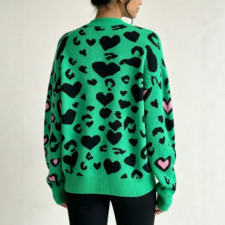 Women's knitted cardigan with heart-leopard jacquard, V-neck and large fabric buttons Mune Fashion
