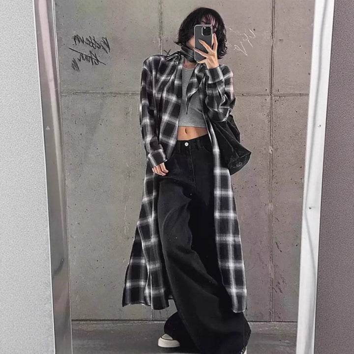 Women's long checkered shirt in oversized cut with waist knot detail and side slits Mune Fashion