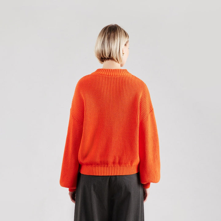Women Chunky Knit Cropped Cardigan with Dropped Shoulder & Wide Ribbed Cuffs Mune Fashion