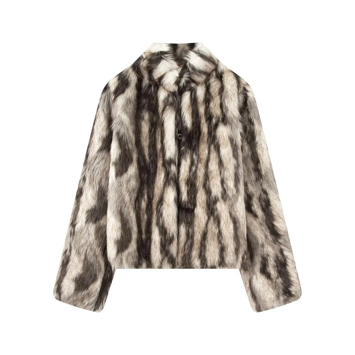 Women's cropped faux fur bolero with voluminous shawl collar and warming inner lining Mune Fashion