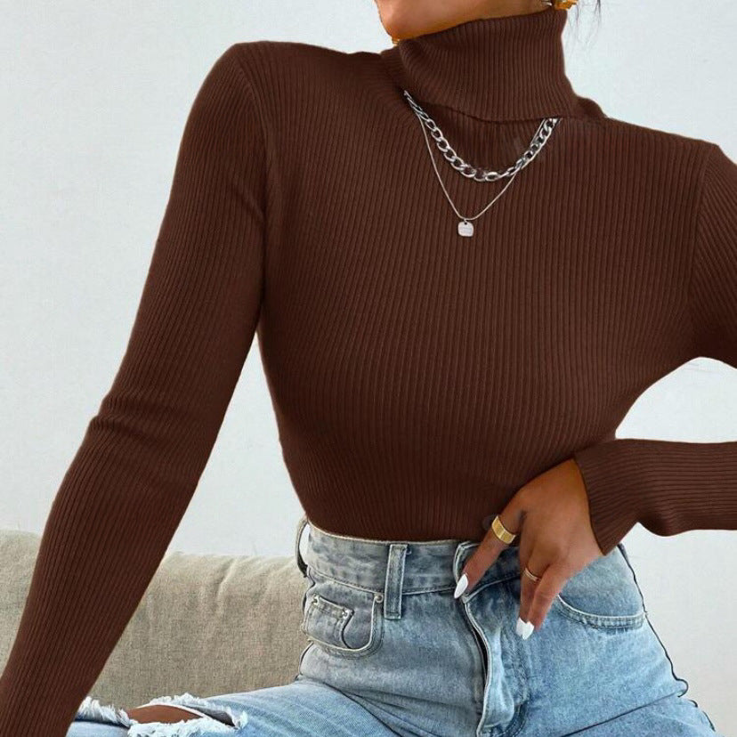 Women's Elegant Turtleneck Sweater with Fine Ribbed Texture Mune
