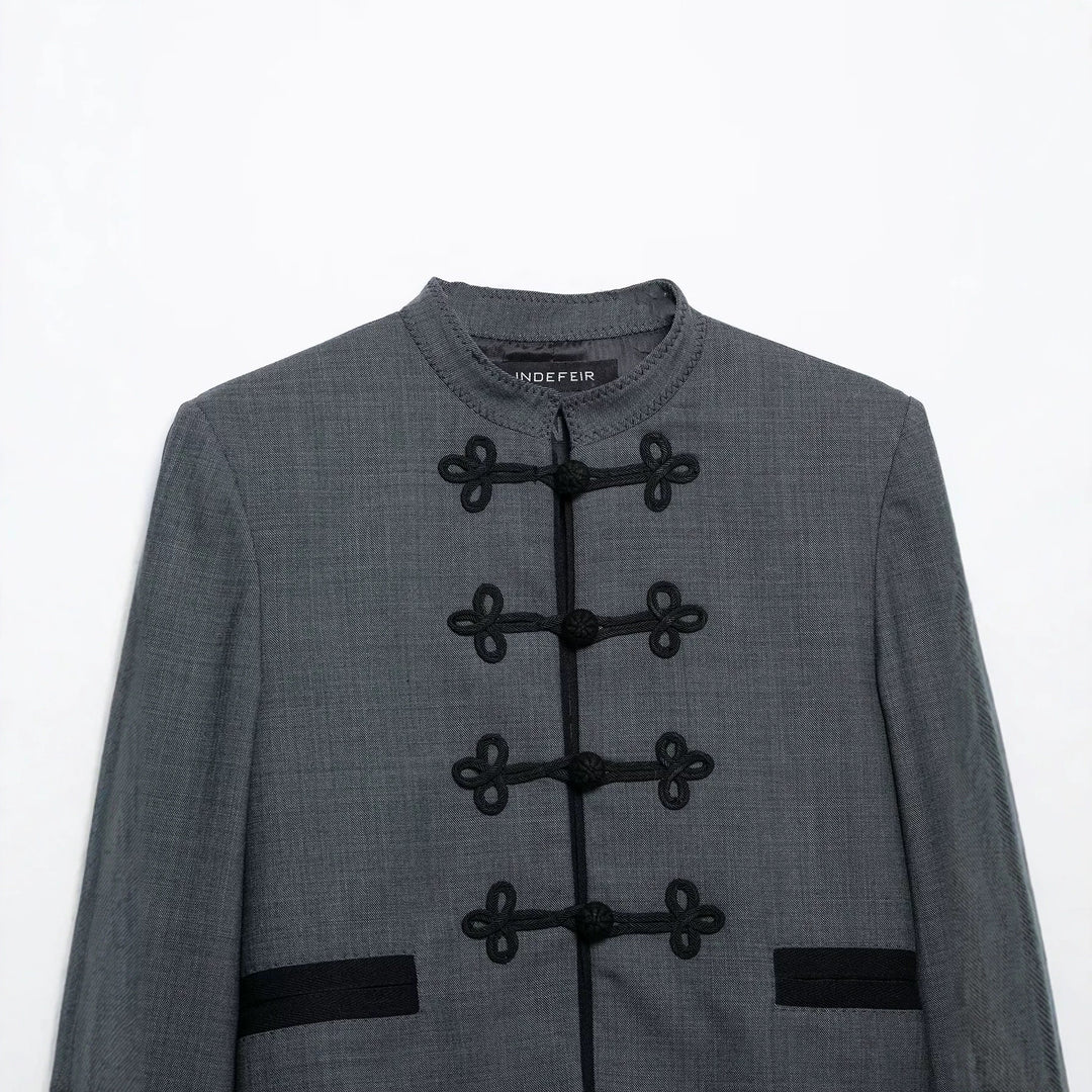 Women's short blazer in Mandarin style with decorative frog buttons Mune Fashion