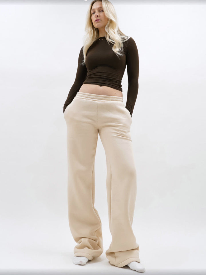 Women's Comfortable Sweatpants with Elastic Waistband and Side Pockets Mune