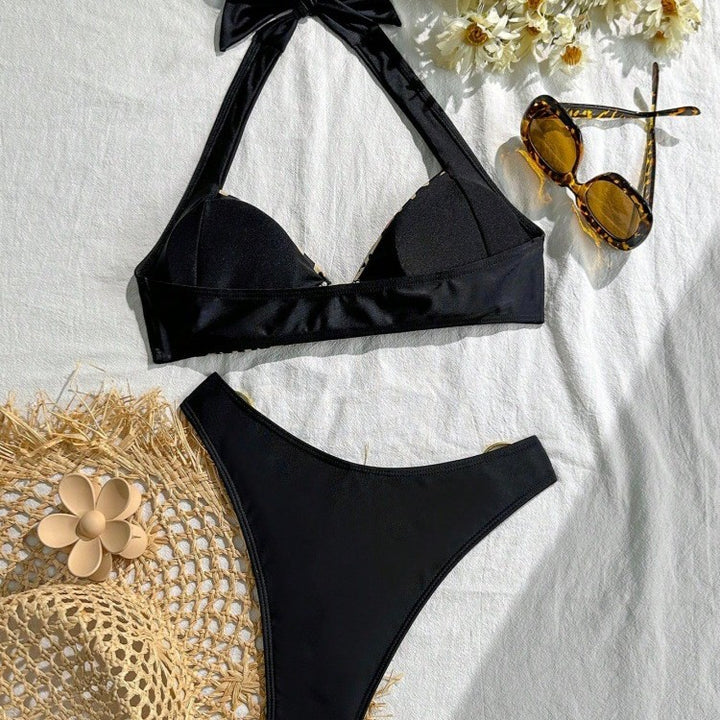 Women's bikini set with stylish leopard pattern and adjustable strap system Mune Fashion