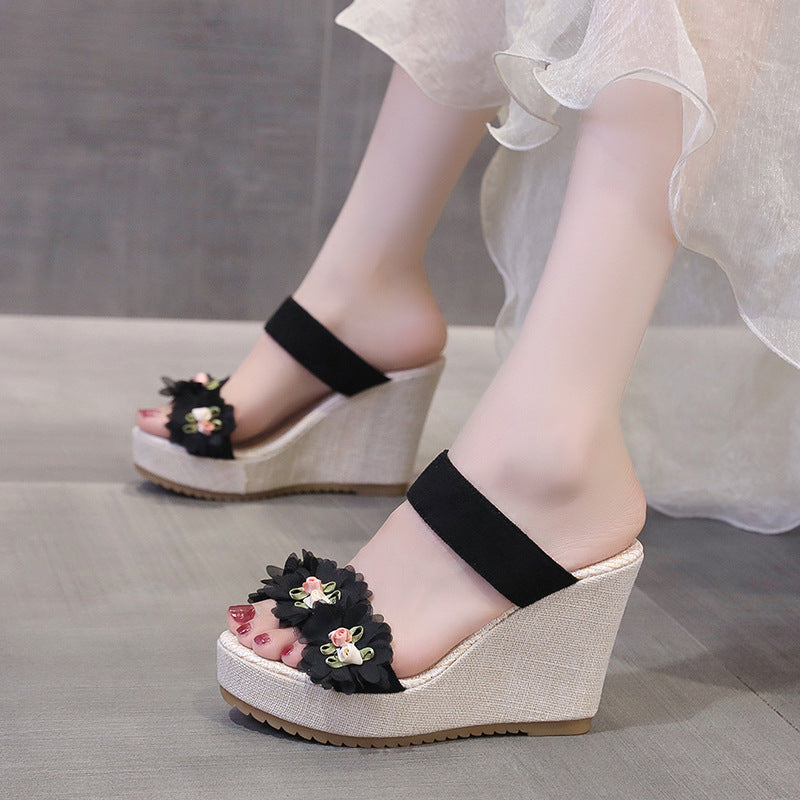 Women's wedge sandals with handcrafted flower appliqué and elastic midfoot strap Mune Fashion