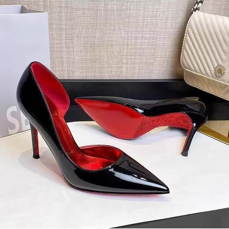 Women Elegant Patent Pumps with Pointed Silhouette and Stiletto Heel Mune Fashion