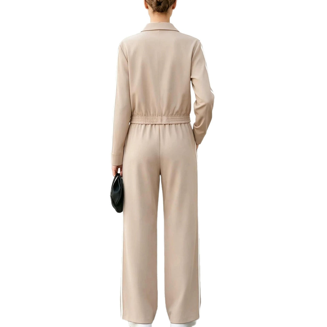 Ladies Sporty Two-Piece Mune Fashion