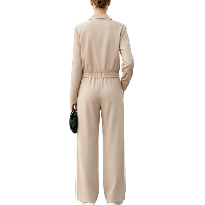 Ladies Sporty Two-Piece Mune Fashion