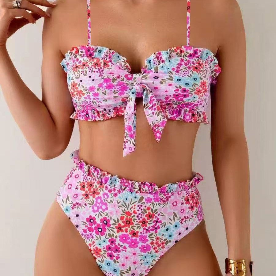Women’s bikini set with cheerful floral pattern and gathered bustier Mune Fashion